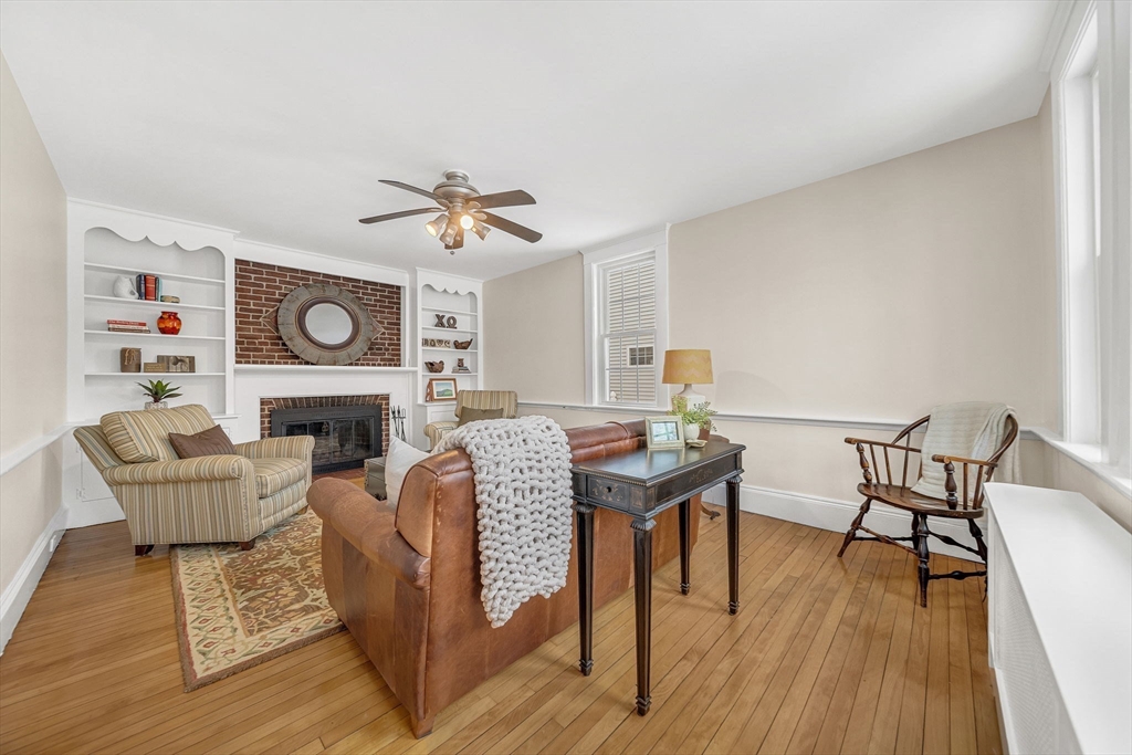 24 Mellen Street Needham, MA 02494 - Photo 4 of 41