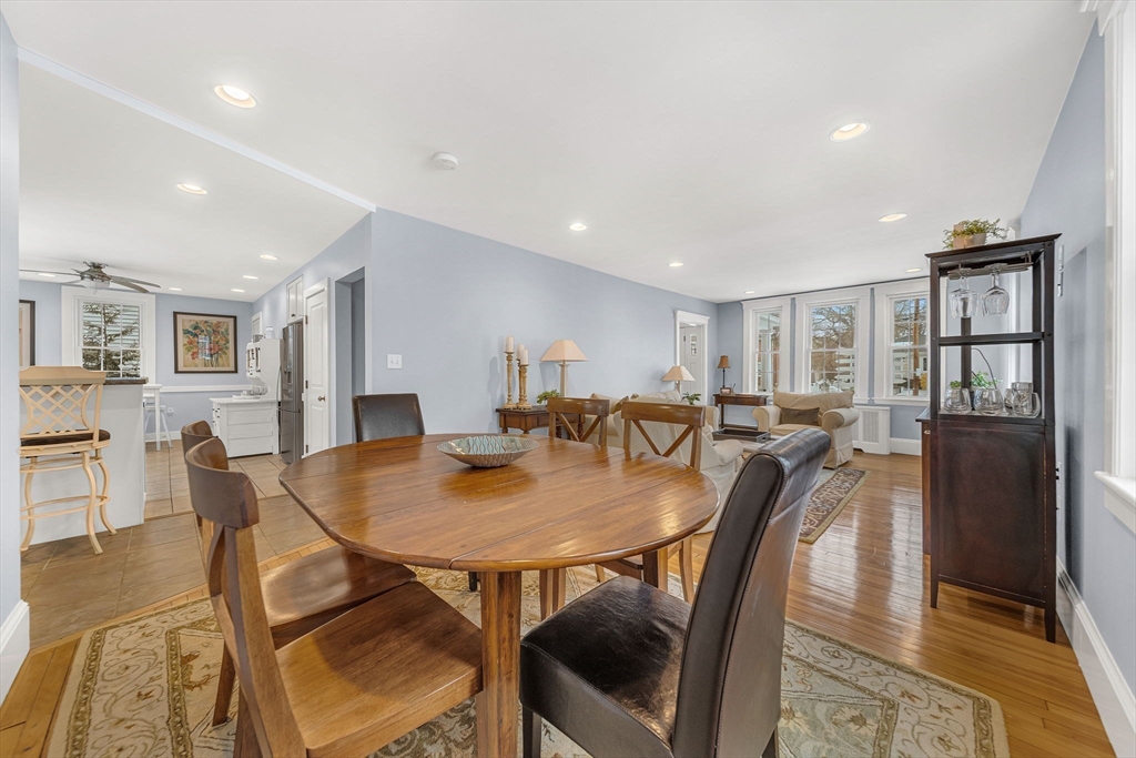 24 Mellen Street Needham, MA 02494 - Photo 5 of 41