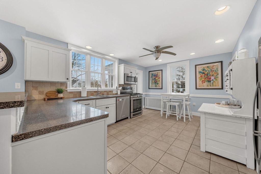 24 Mellen Street Needham, MA 02494 - Photo 8 of 41