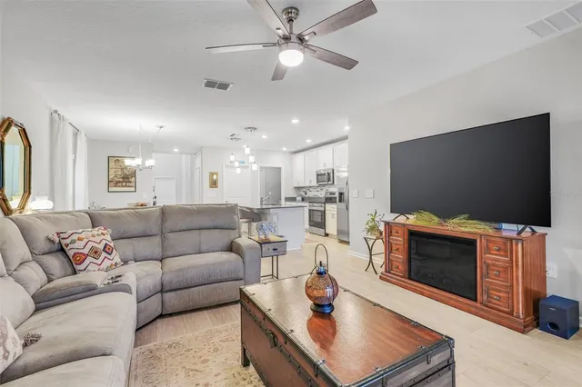 $499,900 | 3085 Armstrong Avenue, Clermont, FL 34714