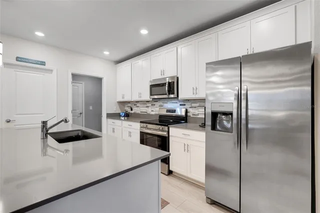 $499,900 | 3085 Armstrong Avenue, Clermont, FL 34714