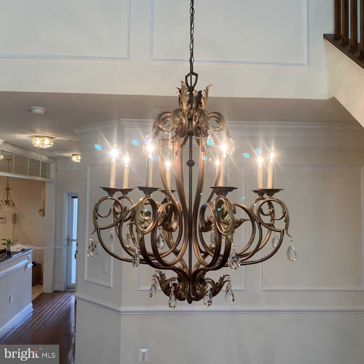 13126 Winding Trail Road Laurel, MD 20707 - Photo 13 of 57 Chandelier conveys