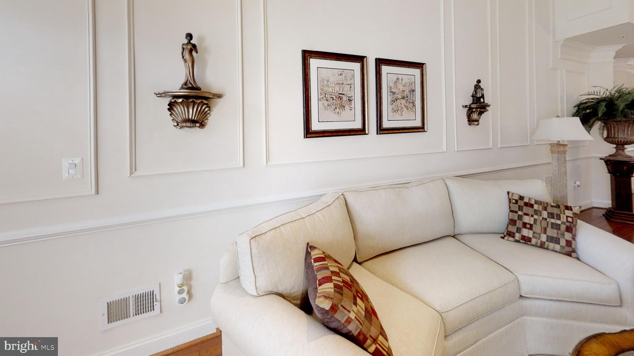 13126 Winding Trail Road Laurel, MD 20707 - Photo 17 of 57 Living room view #2