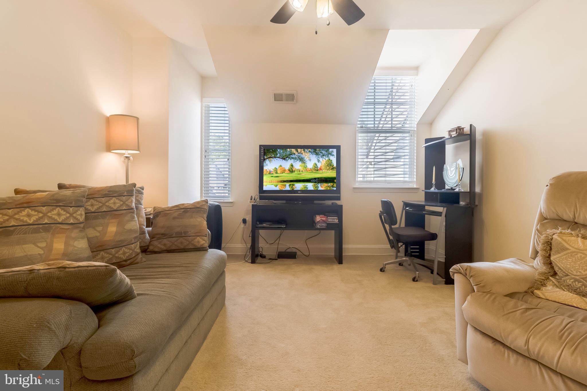 13126 Winding Trail Road Laurel, MD 20707 - Photo 27 of 57 Family room/Loft
