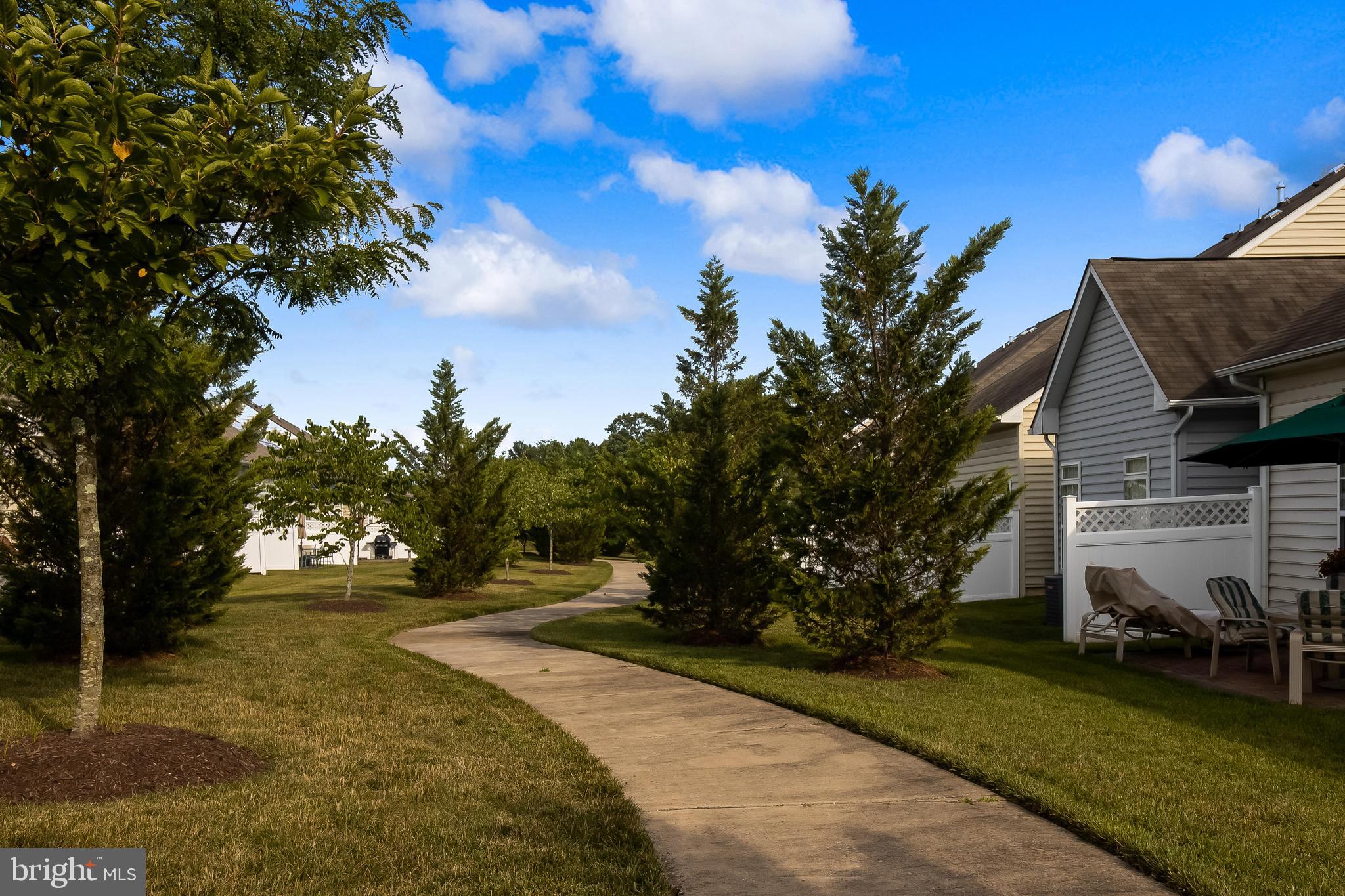 13126 Winding Trail Road Laurel, MD 20707 - Photo 37 of 57 Rear pathway