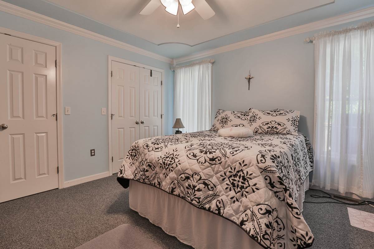 19 Hadleigh Road Windham, NH 03087 - Photo 14 of 25