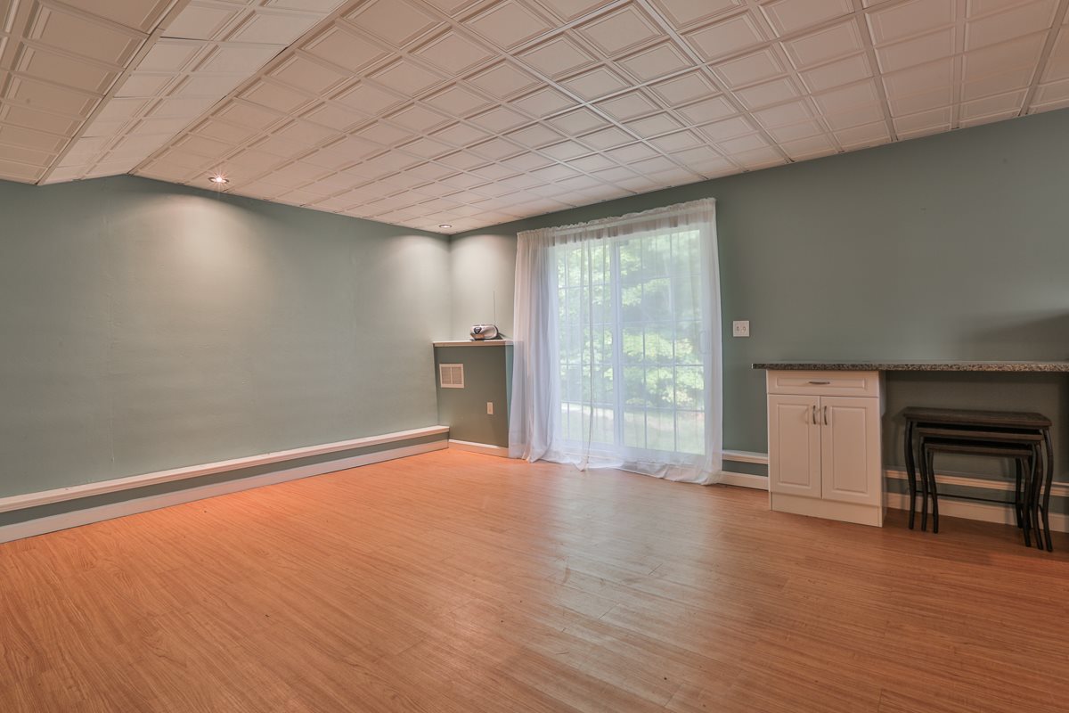 19 Hadleigh Road Windham, NH 03087 - Photo 17 of 25