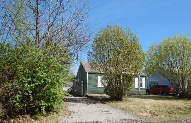 6138 Wulff Drive St. Louis, MO 63134 - Photo 2 of 13