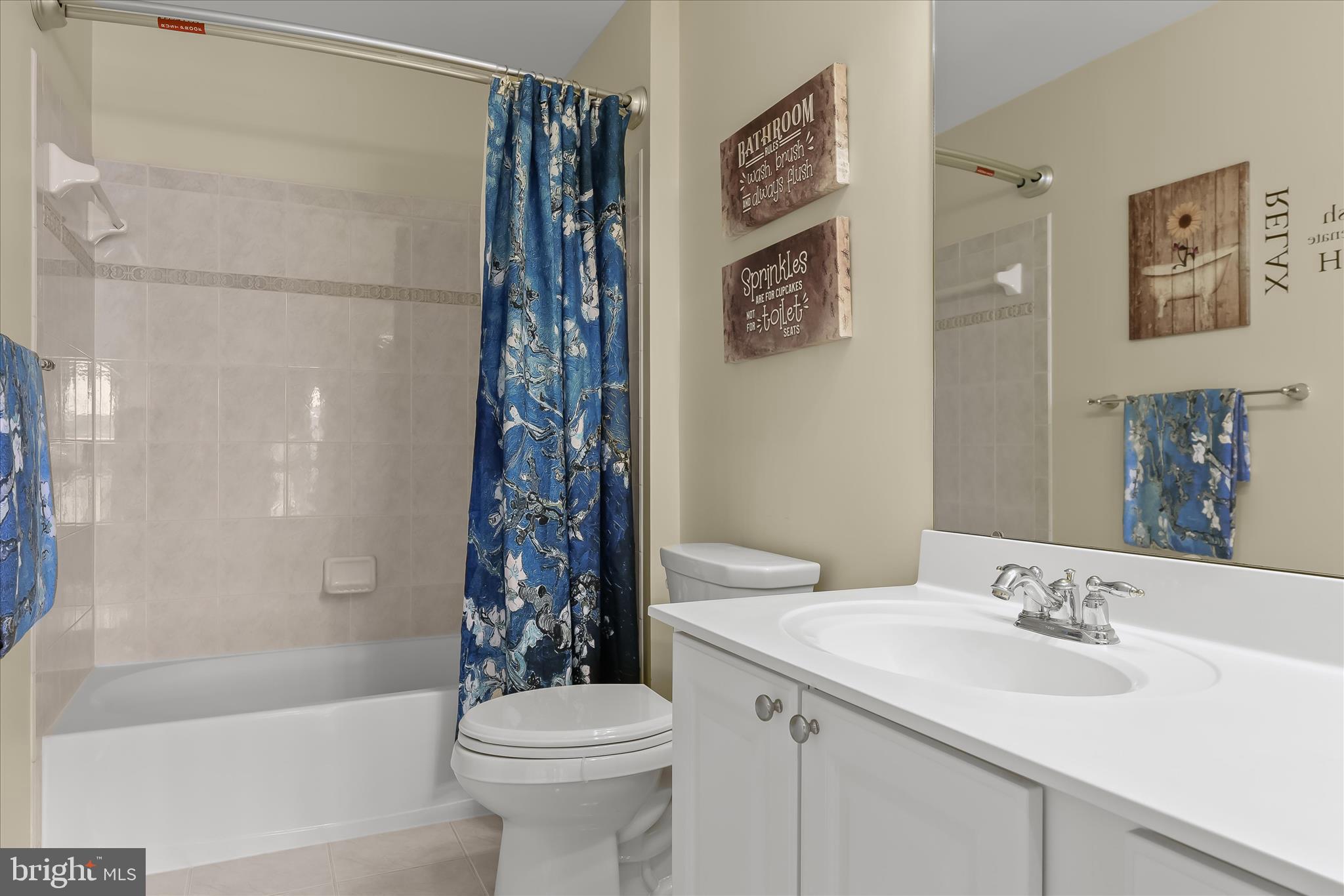 7 Cardiff Road Shrewsbury, PA 17361 - Photo 53 of 85 Second Full Bathroom