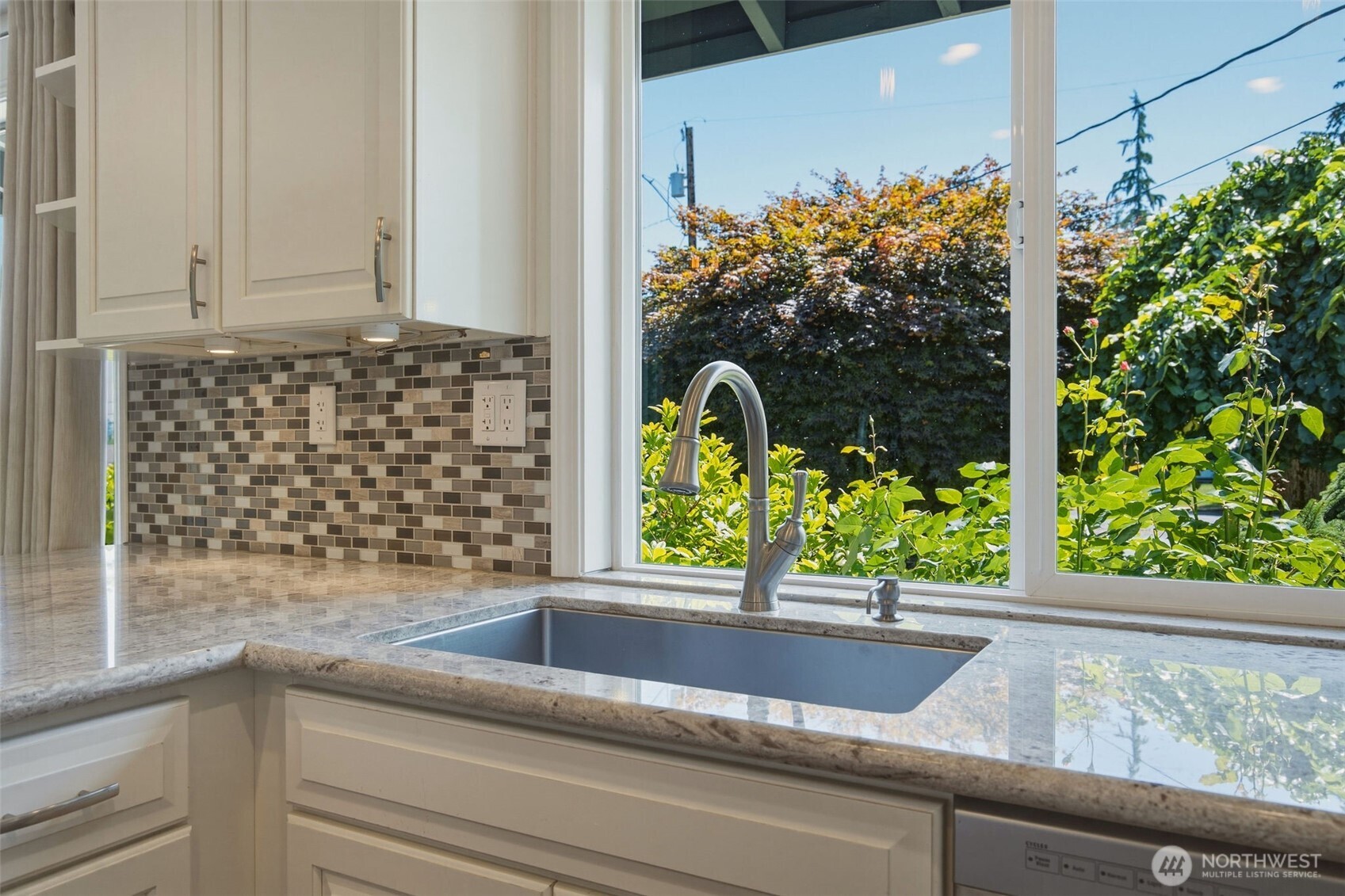 105 161st Street Southeast Bothell, WA 98012 - Photo 11 of 40