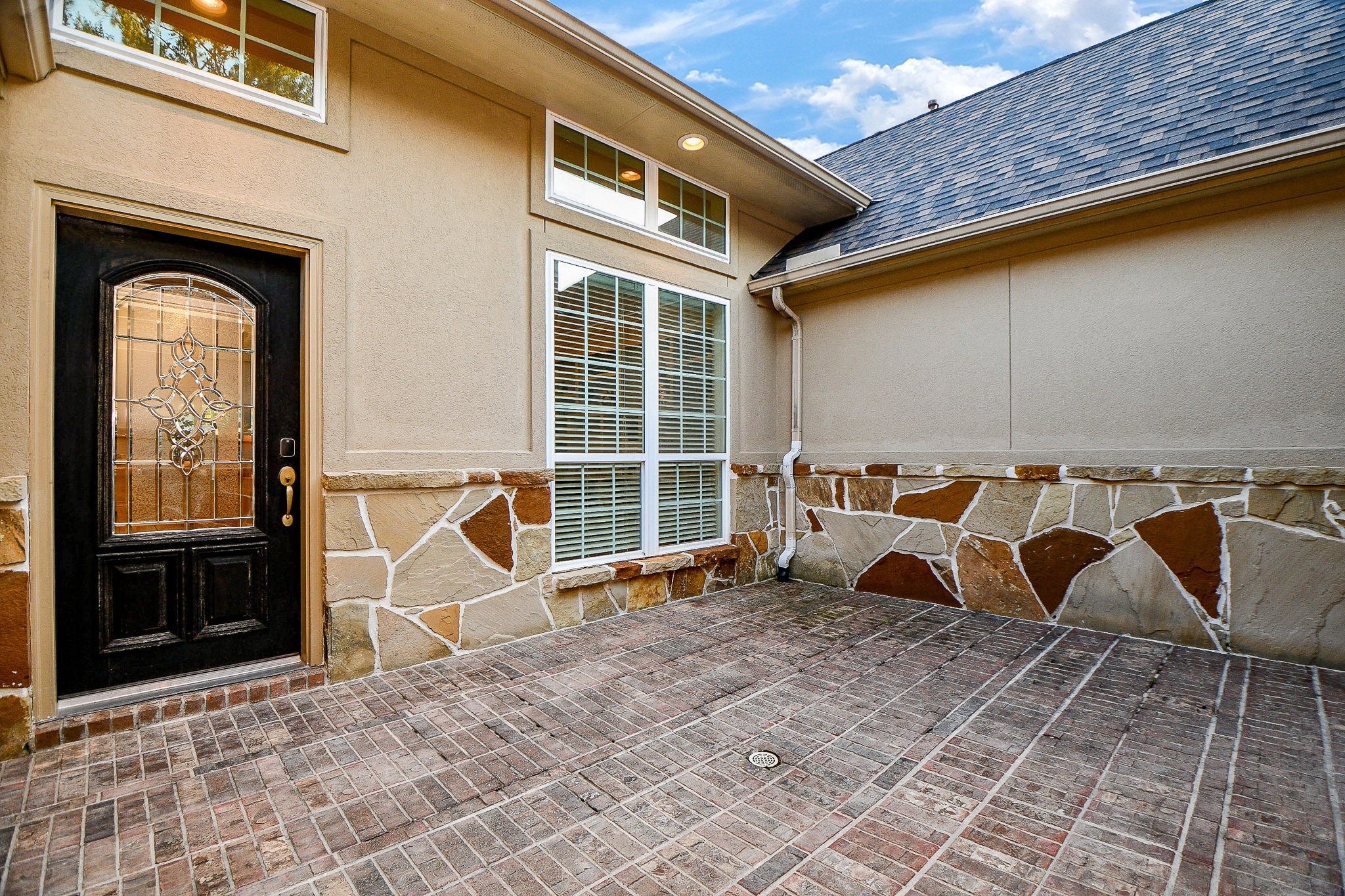 66 North Swanwick Place Tomball, TX 77375 - Photo 4 of 50