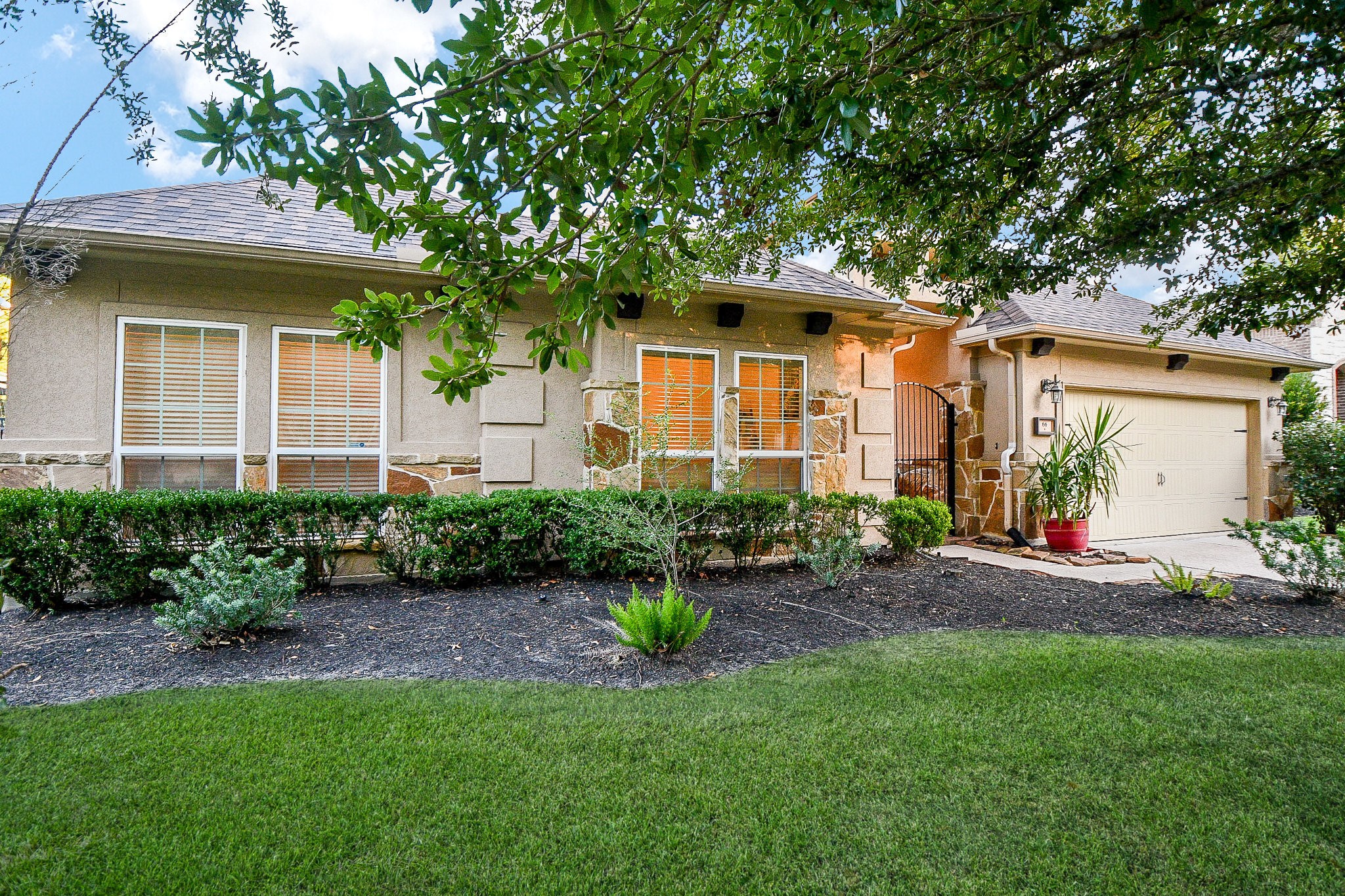 66 North Swanwick Place Tomball, TX 77375 - Photo 5 of 50