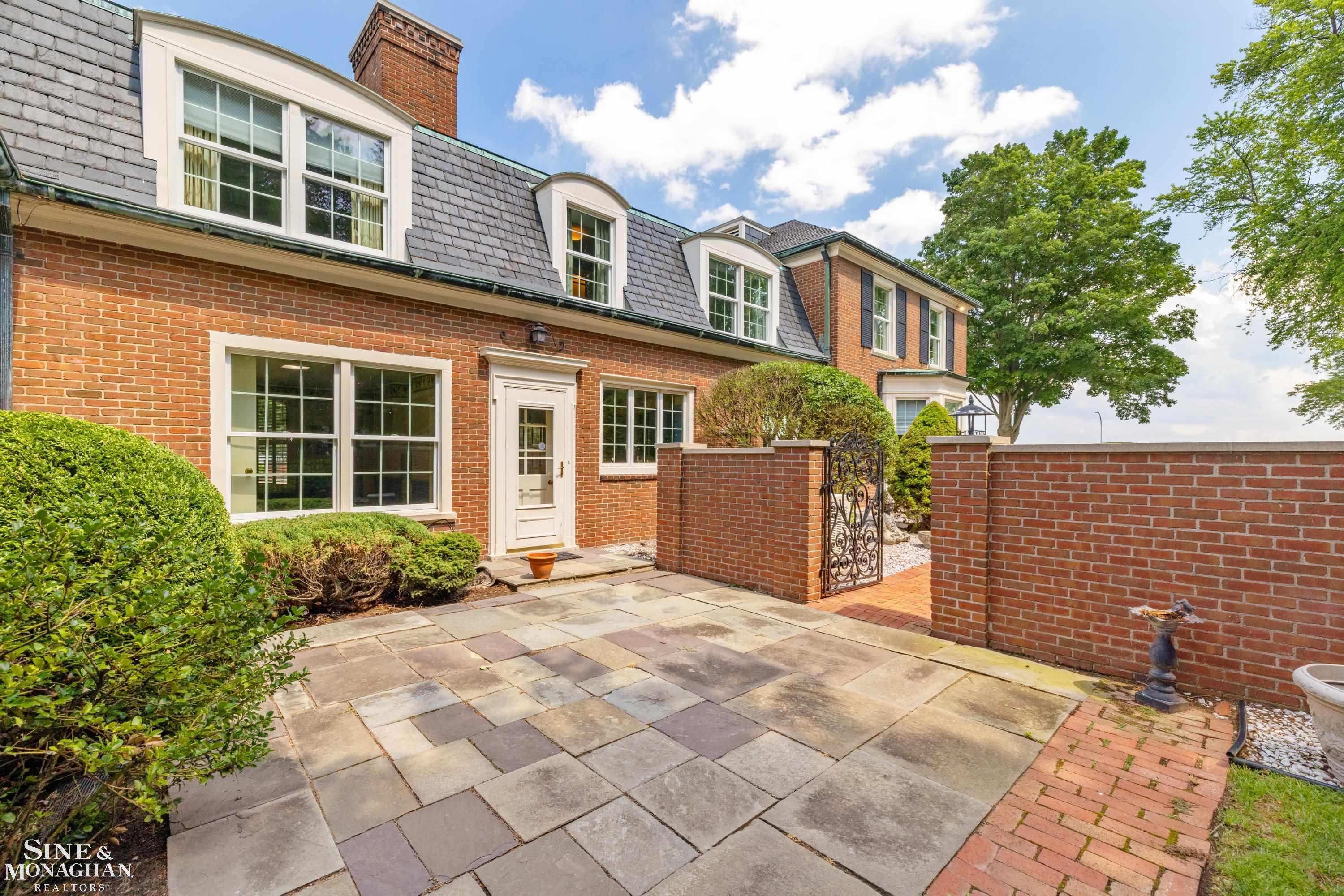 105 Lake Shore Road Grosse Pointe, MI 48236 - Photo 83 of 98 50217830-62b0cb6d-4513-49de-a06c-f17c3428d887.JPG