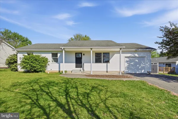 $350,000 | 102 Warbler Drive, Stephens City, VA 22655