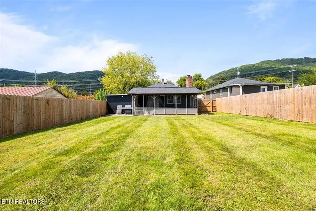 $225,000 | 306 East Walden Street, La Follette, TN 37766