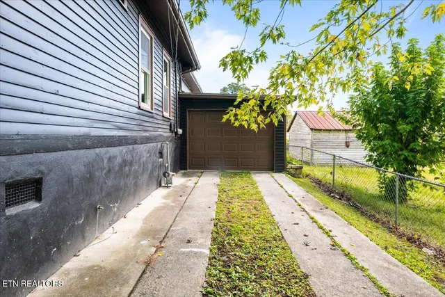 $225,000 | 306 East Walden Street, La Follette, TN 37766