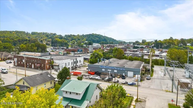 $225,000 | 306 East Walden Street, La Follette, TN 37766