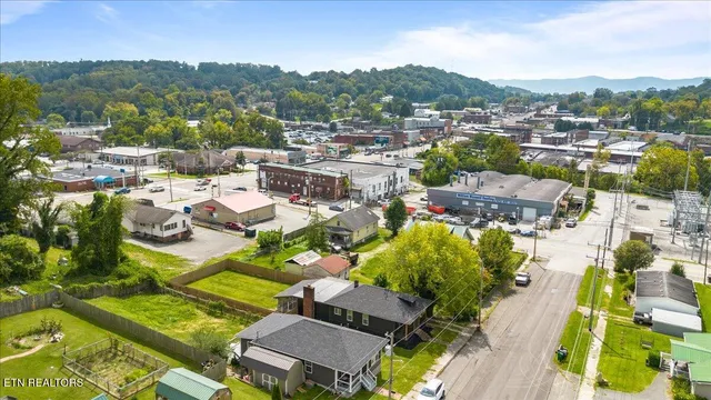 $225,000 | 306 East Walden Street, La Follette, TN 37766