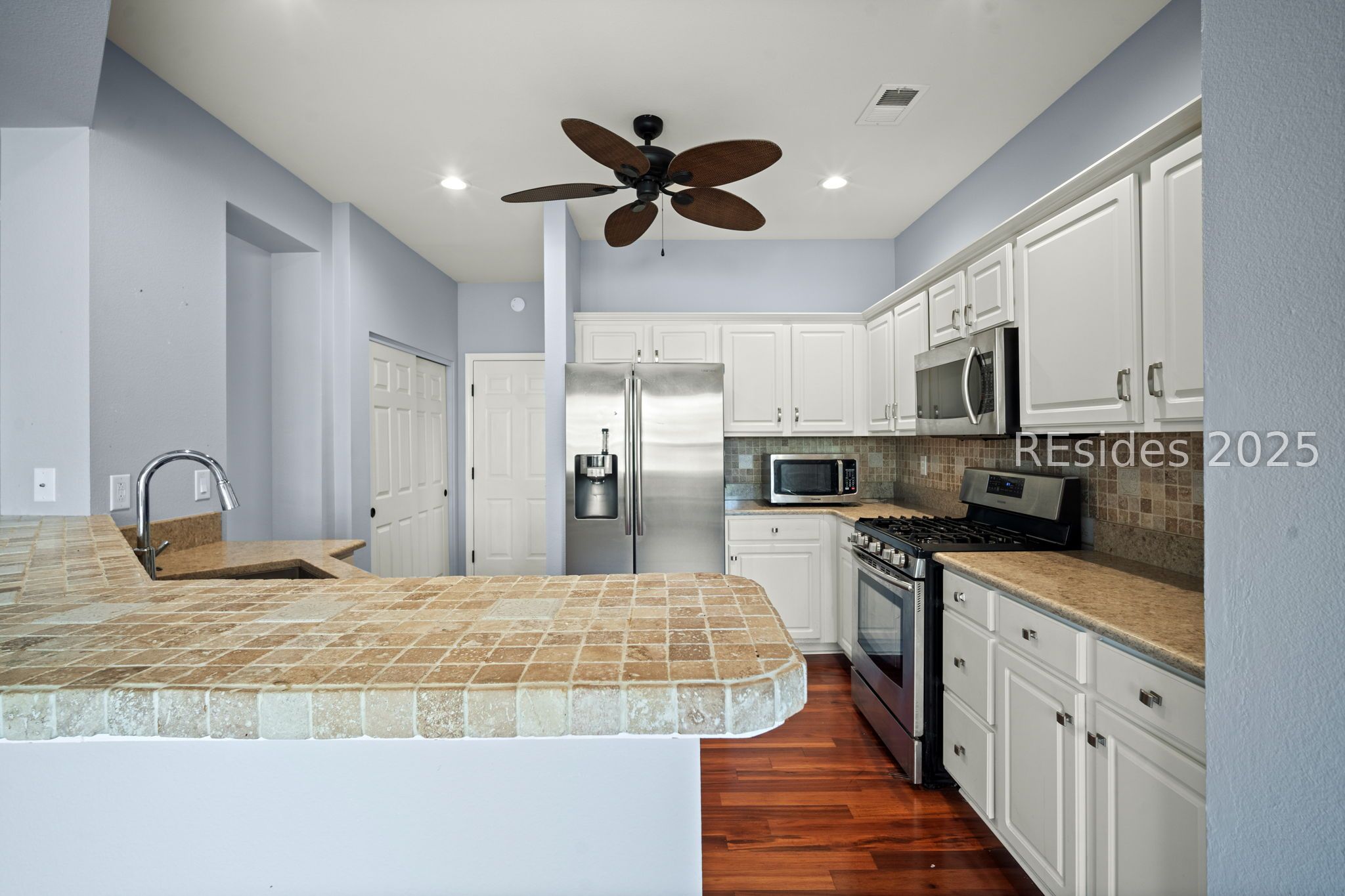 7 Sanders Court Bluffton, SC 29909 - Photo 2 of 40