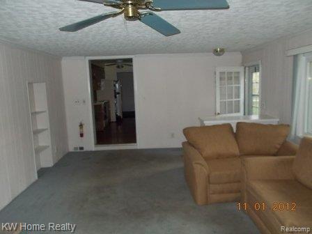 28035 Farmington Road Farmington, MI 48334 - Photo 9 of 18 DSCN0105.JPG