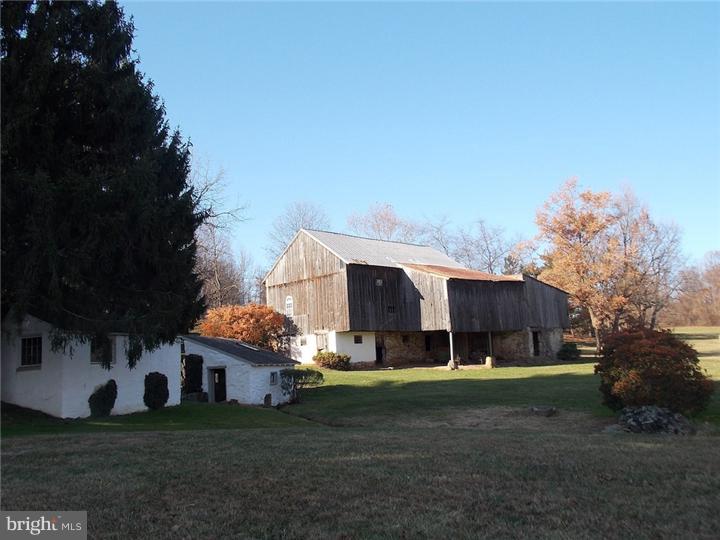 227 Pratts Dam Road Coatesville, PA 19320 - Photo 3 of 25 Gallery Image 3
