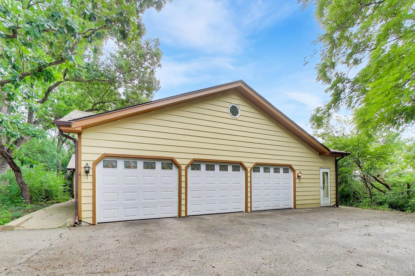 2899 Nish Road Crystal Lake, IL 60012 - Photo 30 of 32 Gallery Image 30