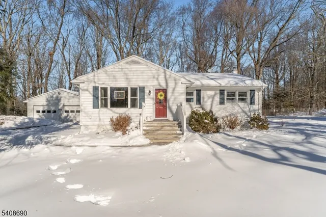 $489,900 | 469 West Hill Road, Glen Gardner, NJ 08826