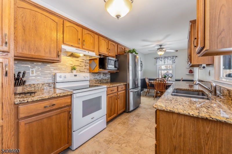 469 West Hill Road Glen Gardner, NJ 08826 - Photo 8 of 26