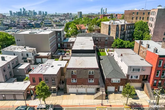 $285,000 | 161 18th Street, Unit 4C, Union City, NJ 07087