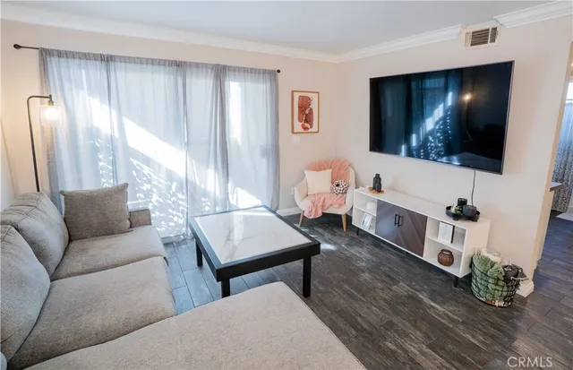 $334,999 | 16377 Lakeshore Drive, Unit 1A, Lake Elsinore, CA 92530