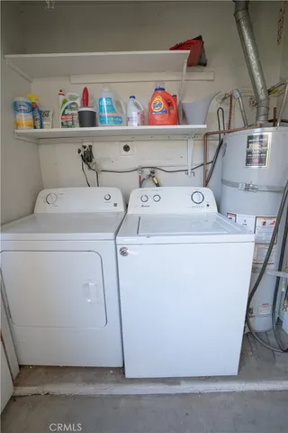 a view of entryway with furniture