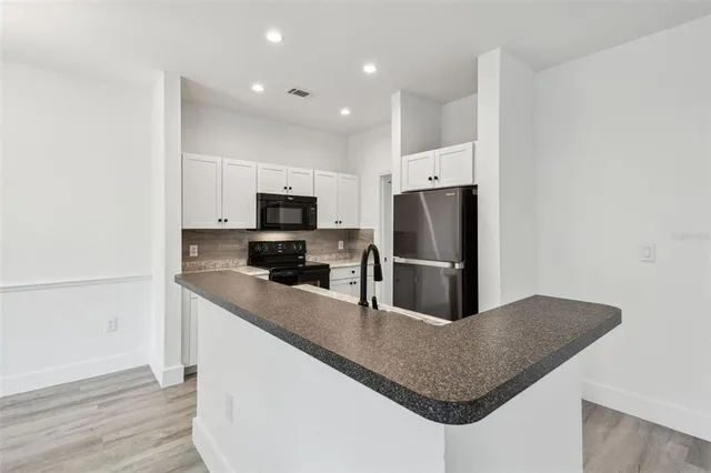 $290,000 | 2171 Portofino Place, Unit 272725, Palm Harbor, FL 34683