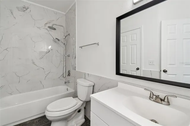 $290,000 | 2171 Portofino Place, Unit 272725, Palm Harbor, FL 34683