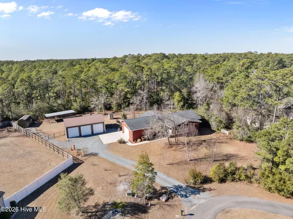 $485,000 | 102 Foxrun Drive, Hampstead, NC 28443