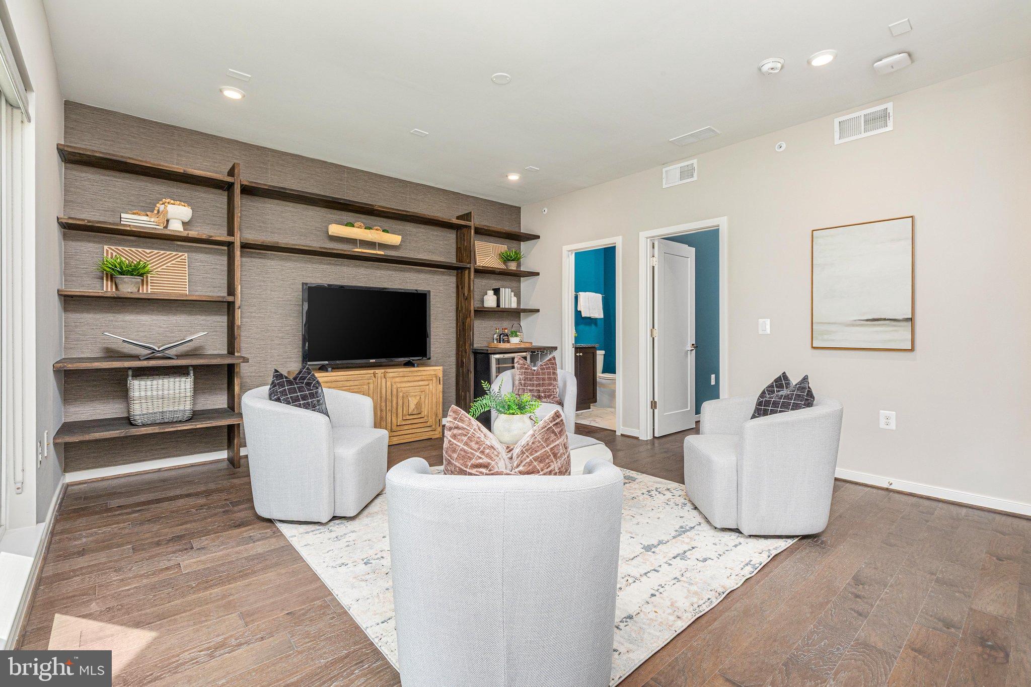 1876 Easterly Road Reston, VA 20190 - Photo 22 of 79 Loft | Upper Level 2