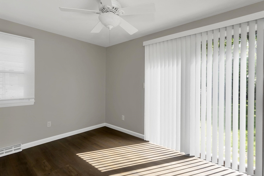105 Mazarin Street Springfield, MA 01151 - Photo 13 of 25