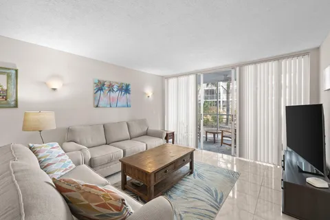 $219,900 | 2008 South Federal Highway, Unit 108, Boynton Beach, FL 33435