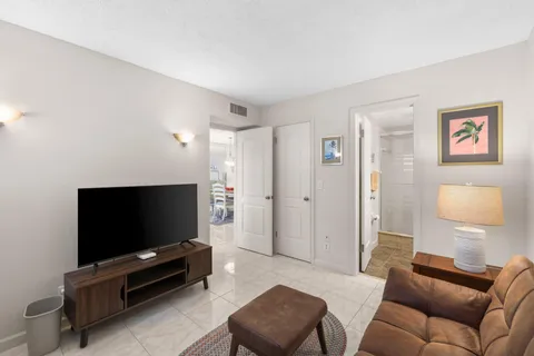 $219,900 | 2008 South Federal Highway, Unit 108, Boynton Beach, FL 33435