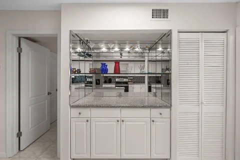 $219,900 | 2008 South Federal Highway, Unit 108, Boynton Beach, FL 33435