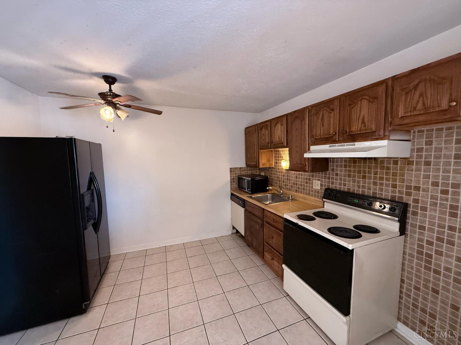 6644 Hearne Road, Unit 201 Cincinnati, OH 45248 - Photo 4 of 9 Gallery Image 4