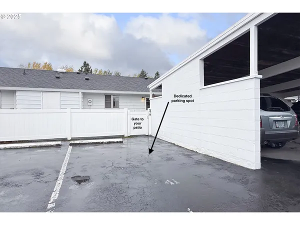 $219,500 | 579 Northeast Fleming Avenue, Unit C41, Gresham, OR 97030