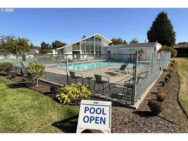 $219,500 | 579 Northeast Fleming Avenue, Unit C41, Gresham, OR 97030