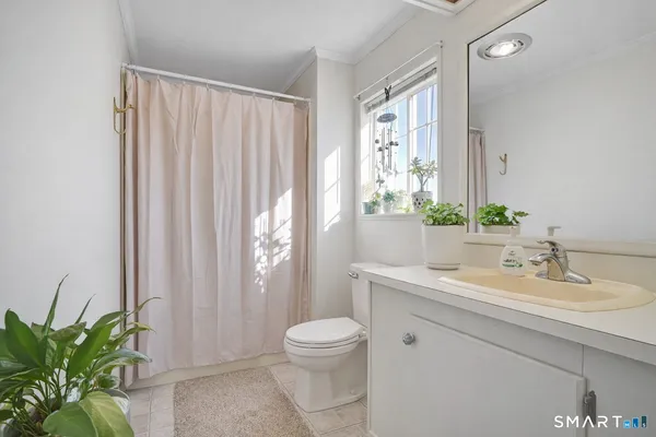 $220,000 | 7 Eastview Road, Southington, CT 06489