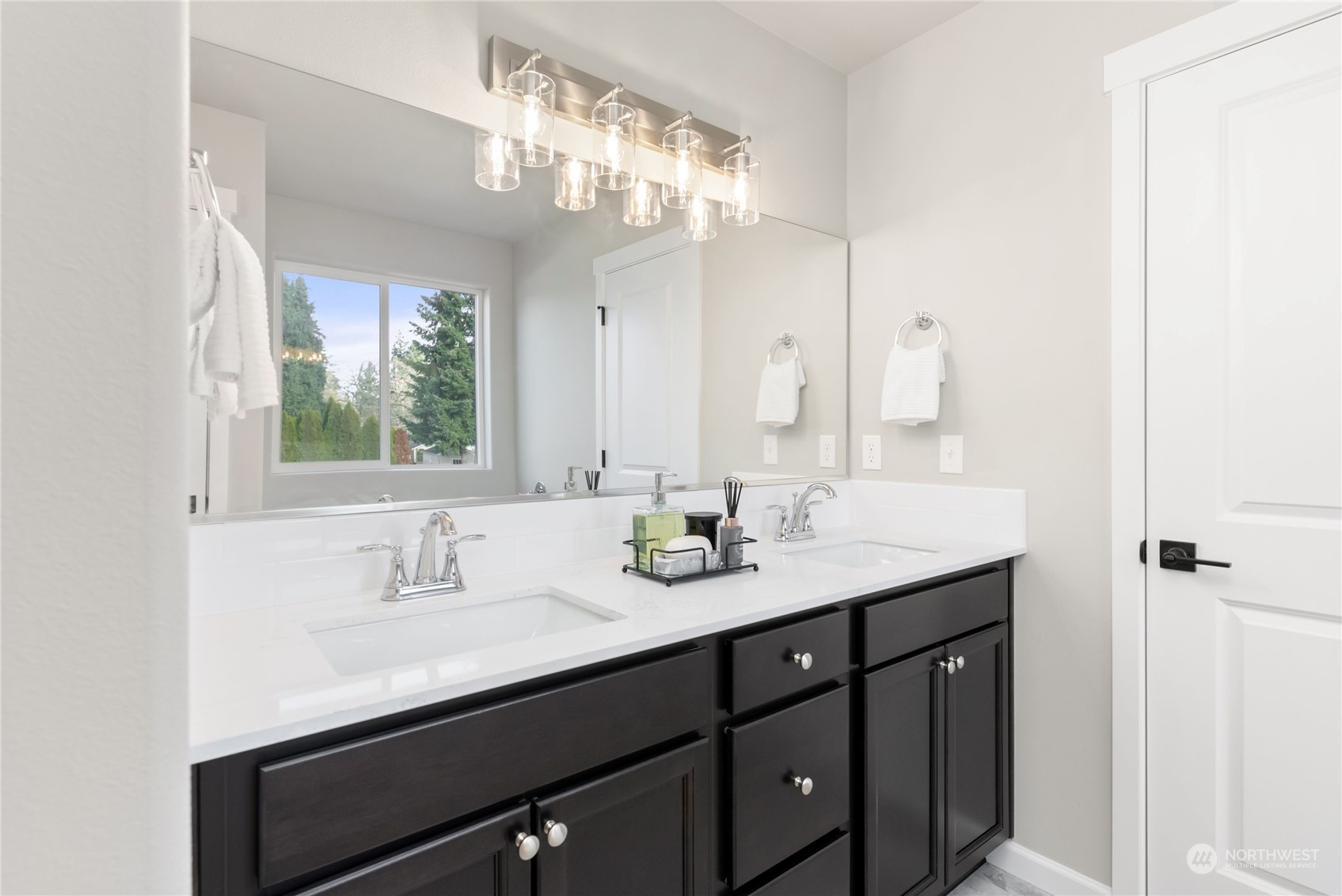 9828 Meadow Road Southwest Lakewood, WA 98499 - Photo 21 of 40