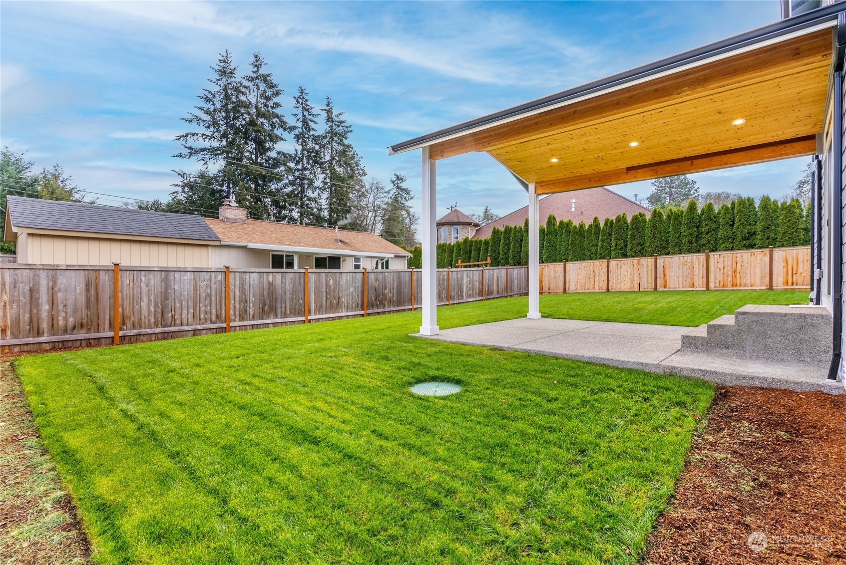 9828 Meadow Road Southwest Lakewood, WA 98499 - Photo 27 of 40