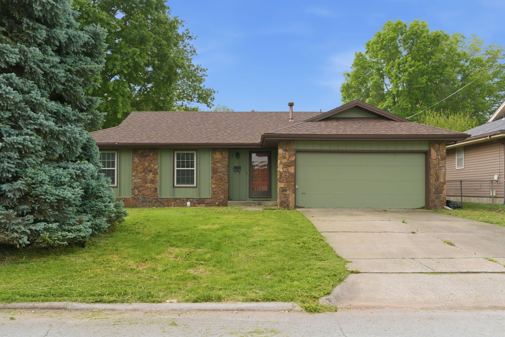 504 West Bell Street Springfield, MO 65803 - Photo 1 of 25 1-web-or-mls-DSC08421