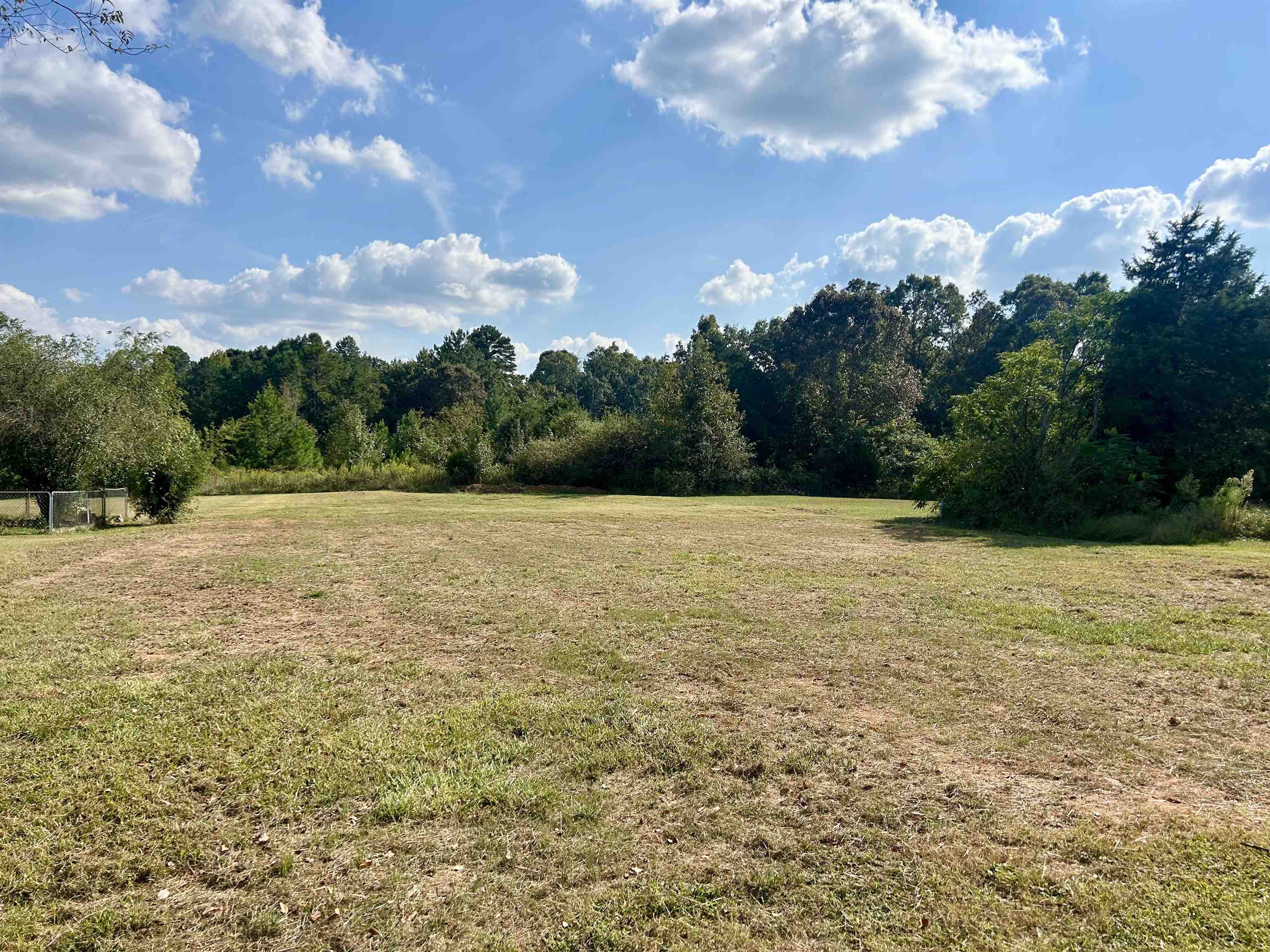 340 Green Farm Road Chesnee, SC 29323 - Photo 3 of 23