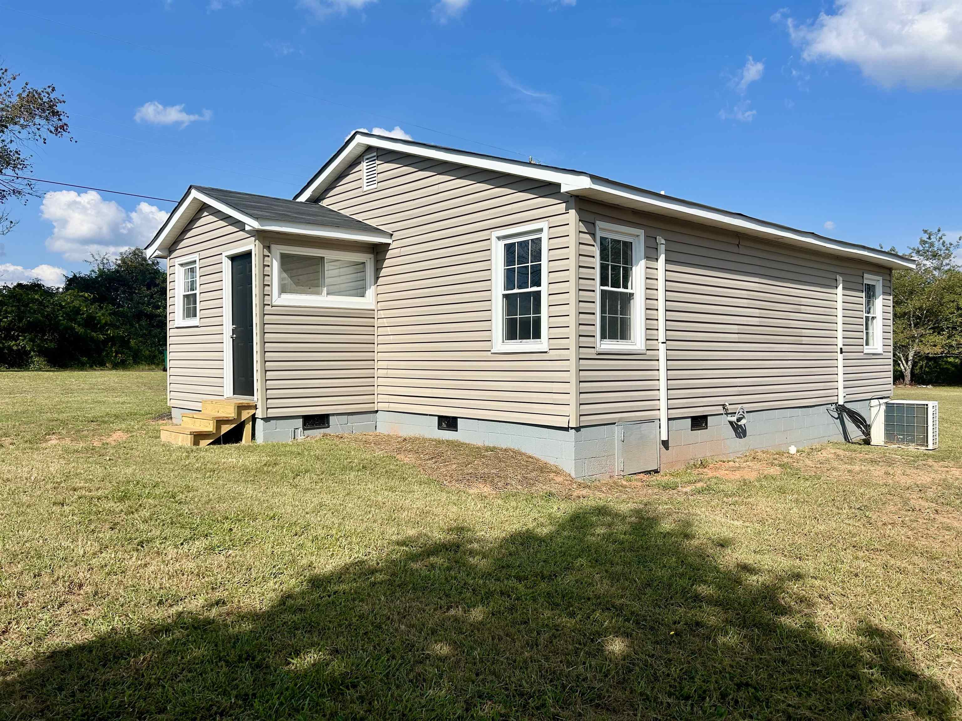 340 Green Farm Road Chesnee, SC 29323 - Photo 4 of 23