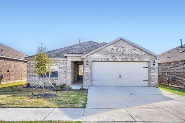 $325,000 | 417 Gib Woodall Drive, Venus, TX 76084