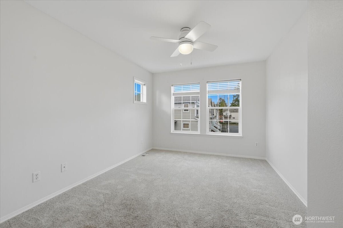 10217 Southeast 237th Street Kent, WA 98031 - Photo 17 of 22